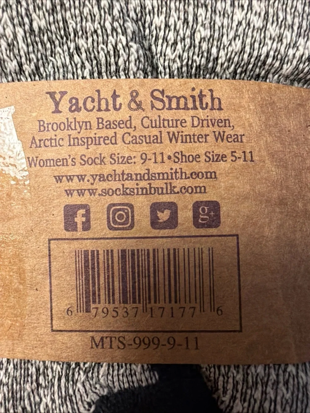 2 pack of 3 set of Women’s shoes size 9-11 Thermal Crew Socks - Black & Gray